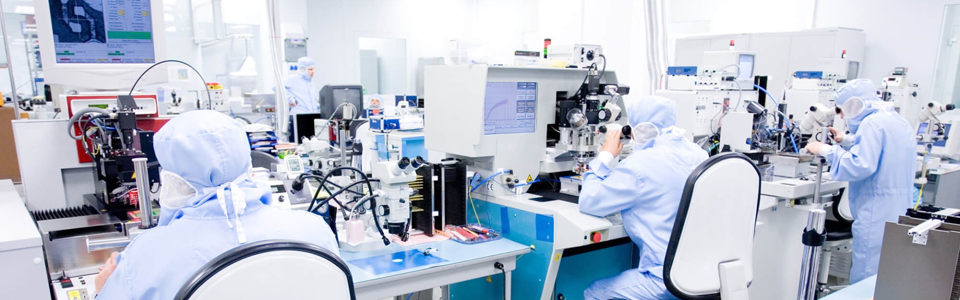^Prozesstechnik im Mikrosystemlabor Prozesstechnik im Mikrosystemlabor